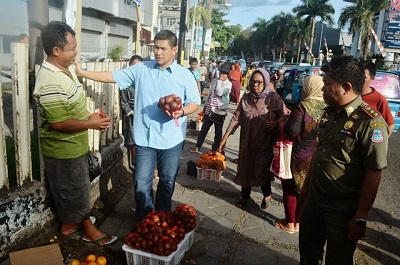 Mangindaan Blusukan di Kawasan Pusat Kota
